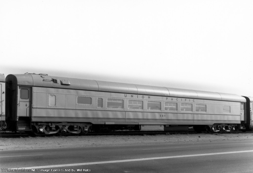 Union Pacific Coach 589